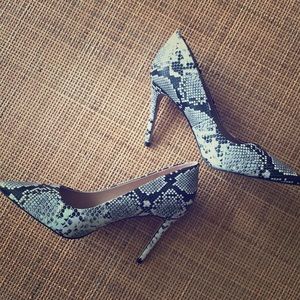 Size 10 heels only worn once